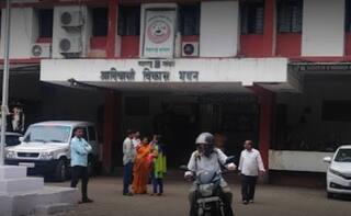 Nashik Bribe Case : नाशिकचा 28 लाखांची लाच घेणारा अभियंता निलंबित, आदेशाच्या आठवडाभरानंतर कार्यवाही 