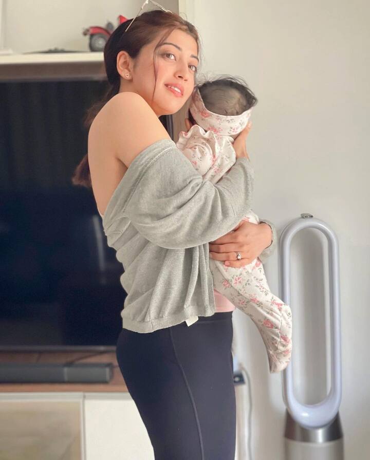 కొడుకుని ఎత్తుకుని మురిసిపోతున్న ఫొటోస్ షేర్ చేసింది.