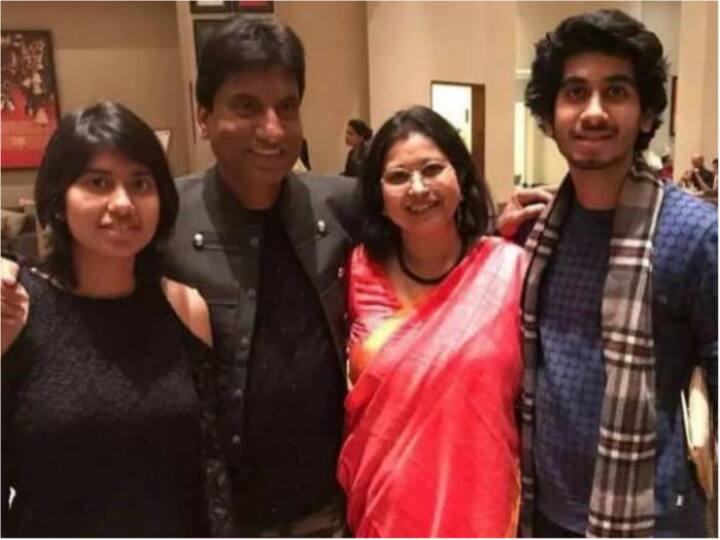 राजू श्रीवास्तव के परिवार में शिखा हैं, जिनसे उन्होंने 1993 में शादी की थी और उनके बच्चे अंतरा और आयुष्मान हैं.