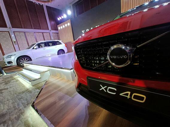 Volvo XC40 : आकर्षक लुक्स और दमदार फीचर्स के साथ भारत में लॉन्च हुई Volvo XC40;  चित्र देखो