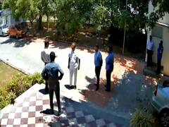 ஒருமையில் பேசிய தாம்பரம் எம்.எல்.ஏ.. சமூக வலைதளத்தில் பகிரப்பட்ட வீடியோவால் பரபரப்பு