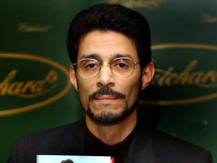 Indian-born Canadian writer Rohinton Mistry was born in Mumbai in a Parsi family. He emigrated to Canada in 1975 where he worked in a bank before returning to academia. Each of his first three novels were shortlisted for the Booker Prize. Image Source: Getty Images