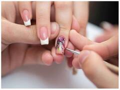 करवाचौथ से पहले करवा लें Nail Art, ये हैं खूबसूरत डिज़ाइन