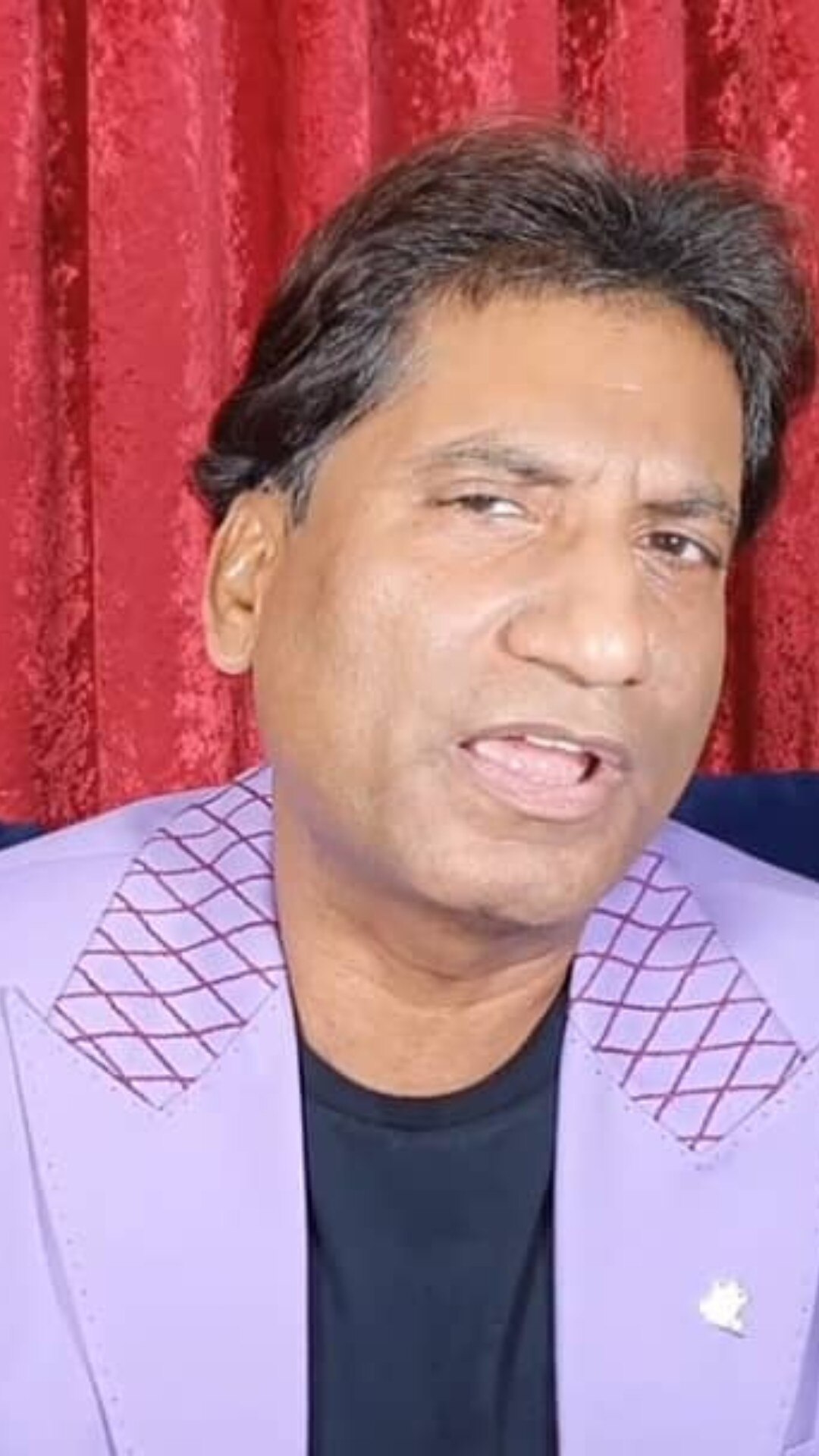 मर्सिडीज, बीएमडब्लू, ऑडी समेत तमाम गाड़ियां थी उनके पास