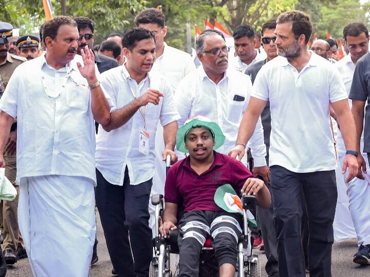 जयराम रमेश ने दिन के लिए  भारत जोड़ो यात्रा के दूसरे चरण की शुरुआत से पहले मीडिया से बात करते हुए कहा कि गांधी ने इस पर प्रतिक्रिया जताते हुए नोटबंदी और वस्तु एवं सेवा कर (जीएसटी) को एमएसएमई क्षेत्र को नष्ट करने के लिए मोदी सरकार का ‘‘जानबूझकर किया गया प्रयास’’ बताया.