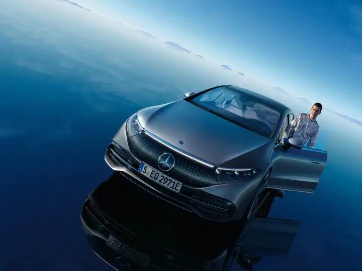 Mercedes eqs 580 mercedes started the booking for their eqs 580 electric sedan see full details Mercedes: 25 ਲੱਖ ਰੁਪਏ 'ਚ ਬੁੱਕ ਕਰ ਸਕਦੇ ਹੋ ਮਰਸਡੀਜ਼ EQS 580, ਇਸ ਮਹੀਨੇ ਹੋਵੇਗੀ ਲਾਂਚ