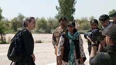 Pakistan Floods: বন্যার জল নামতে সময় লাগতে পারে ছ’মাস, জলবাহিত রোগের প্রকোপ বাড়ছে পাকিস্তানে, পাশে দাঁড়াতে পৌঁছলেন অ্যাঞ্জেলিনা