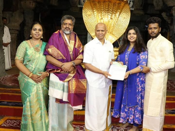 Chennai Muslim couple donates Rs 1 crore to Tirumala Tirupati Devasthanams Trust Tirumala Tirupati Devasthanam: తిరుమల శ్రీవారికి ముస్లిం దంపతులు భారీ విరాళం, టీటీడీ ఈవోకు చెక్ అందజేత