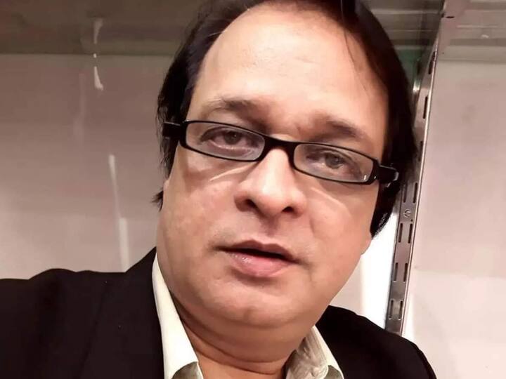 बॉलीवुड एक्टर अरुण वर्मा का 62 साल की उम्र में निधन हो गया. एक्टर भोपाल के एक अस्पताल में भर्ती थे, जहां उनके दिमाग और फेफड़ों में ब्लॉकेज होने का इलाज चल रहा था. अपने करियर के दौरान उन्होंने 'डकैत', 'खलनायक' और 'प्रेम ग्रंथ' जैसी तमाम फिल्मों में काम किया.