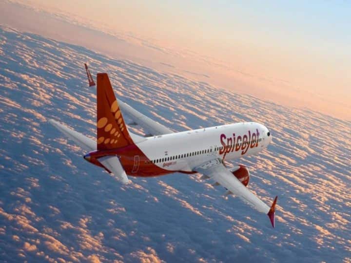 After 80 Pilots Sent On Leave SpiceJet Announces 20% Salary Hike From October Report After 80 Pilots Sent On Leave, SpiceJet Announces 20% Salary Hike From October: Report