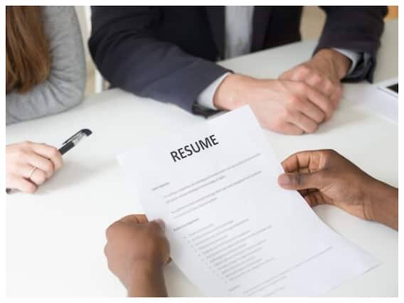 ચાલો જાણીએ આ ટિપ્સ જેની મદદથી તમે તમારા જોબ ઈન્ટરવ્યુને ચોંકાવનારું નહીં પરંતુ રોમાંચક છાપ બનાવી શકો છો.