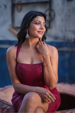 Lahari shari: గ్లామర్ డాల్ లహరి షరీ లేటెస్ట్ పిక్స్