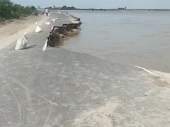 अयोध्या: ढेमवा पुल के दूसरे छोर पर पानी के दबाव से कटी सड़क, बड़े वाहनों के प्रवेश पर रोक