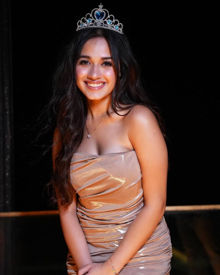 जन्नत जुबैर ‘तू आशिकी’ के बाद से छोटे पर्दे से गायब हैं और 4 साल बाद ‘खतरों के खिलाड़ी 12’ (Khatron Ke Khiladi 12) से वापसी की.