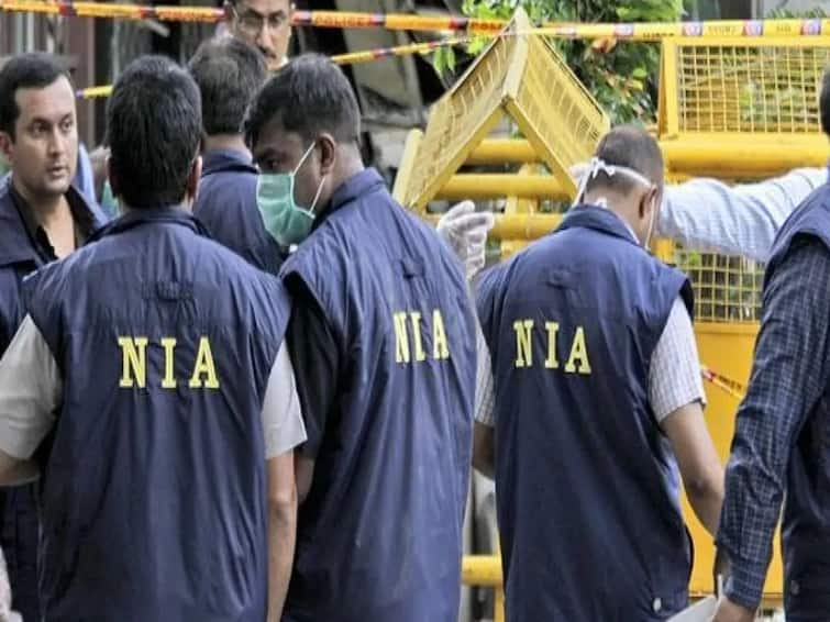 maharashtra News Aurangabad News Raid by NIA ATS in Parbhani including Aurangabad  Popular Front workers were detained मोठी बातमी! NIA-ATS कडून औरंगाबादसह परभणीत छापेमारी;पॉप्युलर फ्रंटच्या कार्यकर्त्यांना घेतलं ताब्यात