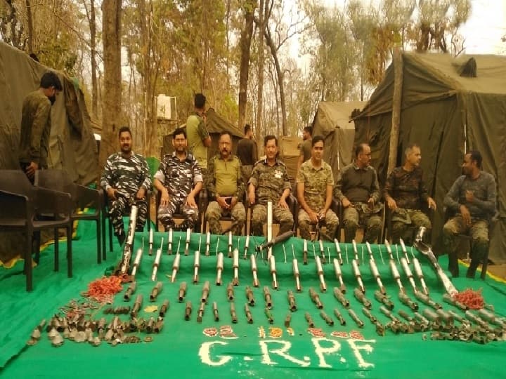 Jharkhand Big success for security forces in state against Naxalites, know in details  Jharkhand Naxalites: झारखंड में सुरक्षाबलों को मिली बड़ी कामयाबी, बूढ़ा पहाड़ को नक्सलियों से कराया गया मुक्त 