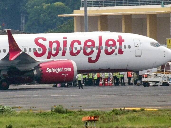 SpiceJet Pilots Salary Hike by 20% in october know details SpiceJet Salary Hike: स्पाइसजेट के पायलटों को दिवाली से पहले मिली बड़ी खुशखबरी! सैलरी में हुआ 20% का इजाफा