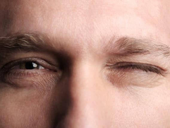 Eye Blinking: महिलाओं की कौन सी आंख का फड़कना होता है शुभ, इस बात का भी हो सकता है संकेत Eye Blinking: महिलाओं की कौन सी आंख का फड़कना होता है शुभ, इस बात का भी हो सकता है संकेत