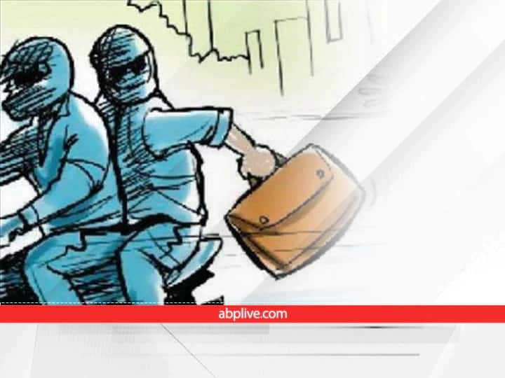 Bharatpur Robbery Armed miscreants rob 30 thousand from petrol pump Police register case ANN Bharatpur News: बदमाशों ने सेल्समैन को डरा धमका कर पेट्रोल पंप से लूटे 30 हजार, पुलिस ने केस दर्ज कर शुरू की जांच