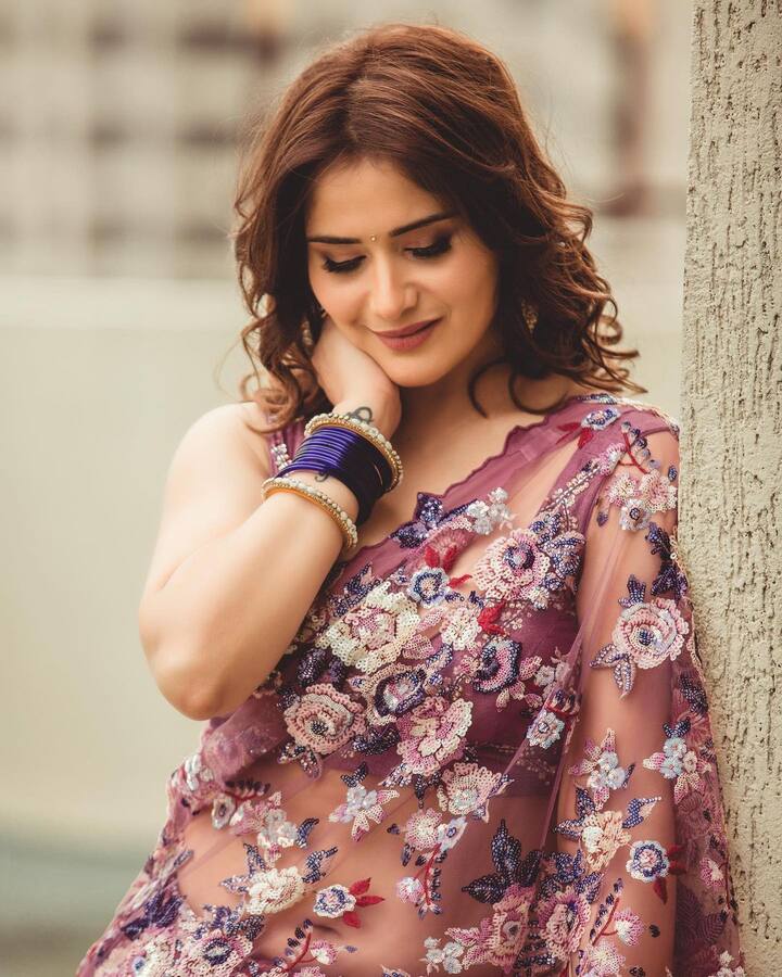 आरती सिंहचे सोशल मीडियावर खूप चाहते आहेत. इंस्टाग्रामवर तिचे 1.6 मिलियन फॉलोअर्स आहेत.(फोटो सौजन्य:artisingh5/इंस्टाग्राम)