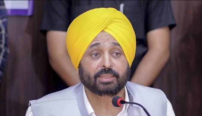 CM Bhagwant Mann Says will go to the Supreme Court against the Punjab Governor's decision after the cancel of the Special Dession of the Vidhan Sabha ਪੰਜਾਬ ਵਿਧਾਨ ਸਭਾ ਦਾ ਵਿਸ਼ੇਸ਼ ਸੈਸ਼ਨ ਰੱਦ ਹੋਣ ਮਗਰੋਂ ਬੋਲੇ CM ਭਗਵੰਤ ਮਾਨ, ਕਿਹਾ, ਰਾਜਪਾਲ ਦੇ ਫ਼ੈਸਲੇ ਖਿਲਾਫ਼ ਸੁਪਰੀਮ ਕੋਰਟ ਜਾਵਾਂਗੇ