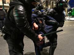 व्लादिमीर पुतिन के 'सैनिक जुटाने' वाले आदेश से भड़के लोग, रूस में बिगड़ रहे हालात... पुलिस हिरासत में 1000 से ज्यादा लोग