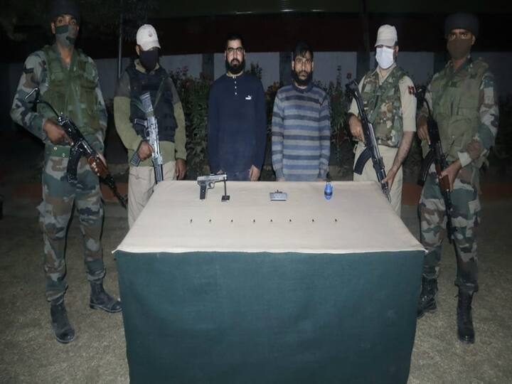 Jammu Kashmir: 2 LeT Terrorists Arrested In Sopore, Divulge Plan To Attack Security Forces And Civilians J&K: 2 LeT Terrorists Arrested In Sopore, Divulge Plan To Attack Security Forces & Civilians