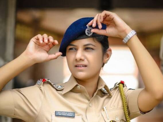 महाराष्ट्र पुलिस: खाकी में 'सौंदर्य'; सौंदर्य प्रतियोगिता जीतने वाली यह पुलिस महिला अधिकारी, देखें फोटो महाराष्ट्र पुलिस: खाकी में 'सौंदर्य'; सौंदर्य प्रतियोगिता जीतने वाली यह पुलिस महिला अधिकारी, देखें फोटो