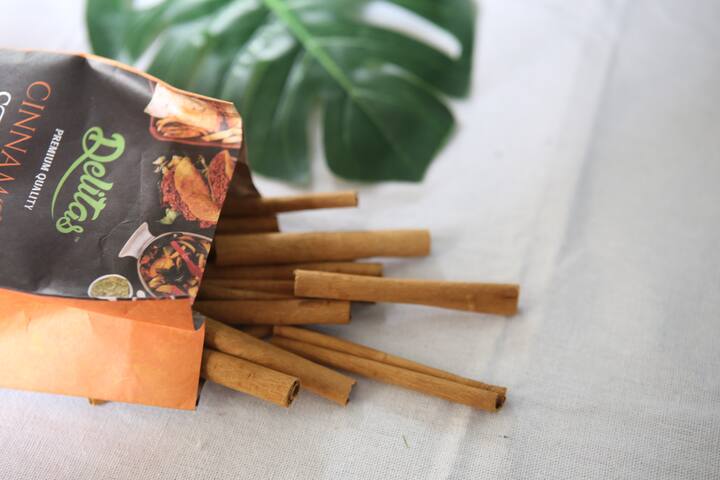 Cinnamon Facts: দারচিনিতে এমন রাসায়নিক উপাদান রয়েছে যা রক্তে শর্করা কমাতে সাহায্য় করে। ঘরোয়া টোটকায় দারচিনি ব্যবহার হয়।