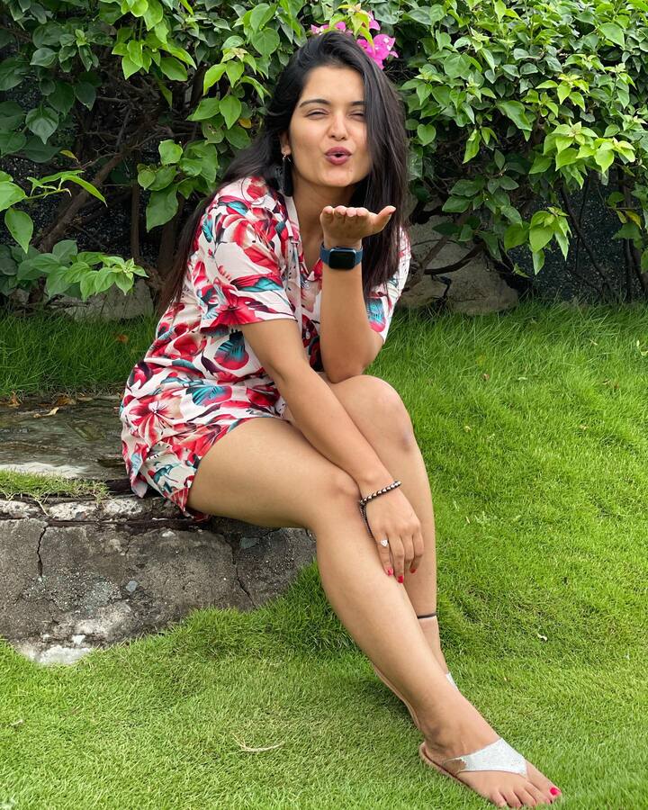 ప్రియాంక జైన్ ఫొటోస్ ( Image Credit: Priyanka Jain / Instagram)