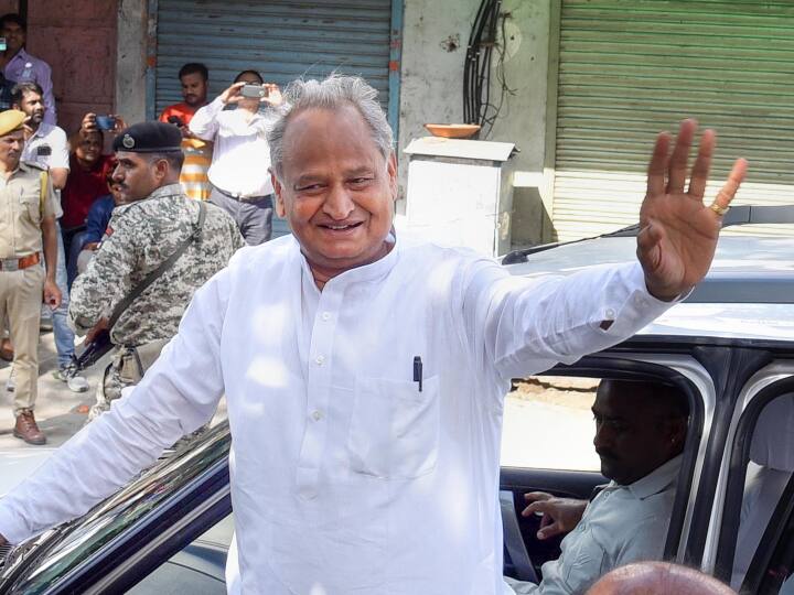 Ashok Gehlot ready to step down as CM ਅਸ਼ੋਕ ਗਹਿਲੋਤ ਮੁੱਖ ਮੰਤਰੀ ਦਾ ਅਹੁਦਾ ਛੱਡਣ ਲਈ ਤਿਆਰ?