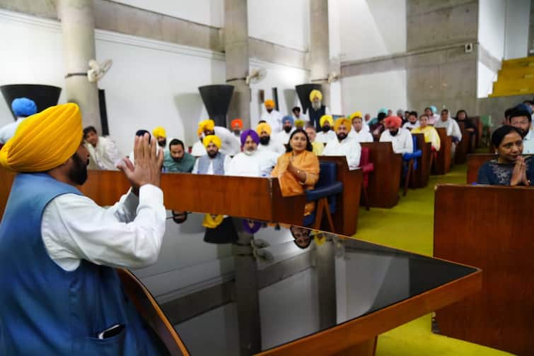 Punjab Bhagwant Mann's government will convene a regular session of assembly from September 27 Punjab Politics: 27 सितंबर से विधानसभा का नियमित सत्र बुलाएगी भगवंत मान सरकार, MLA की बैठक में लिया फैसला