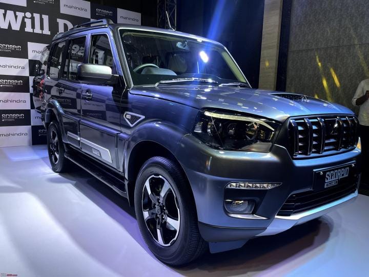 Mahindra start selling new scorpio classic check price and features Mahindra Scorpio: बाजार में आते ही हाथों-हाथ बिकने लगी महिंद्रा स्कॉर्पियो क्लासिक, बिना इन्तजार किये तुरंत मिल रही डिलीवरी