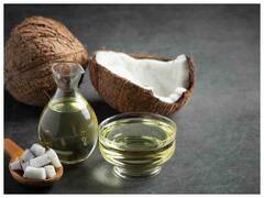 रात में सोने से पहले चेहरे पर लगाएं ये 7 ऑयल, स्किन की बढ़ेगी खूबसूरती