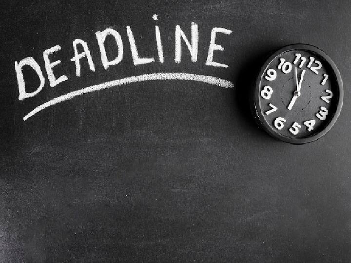 Financial Deadline: PFRDA का यह नियम 1 अक्टूबर से लागू हो जाएगा. ऐसे में अगर आप टैक्सपेयर होते हुए भी अटल पेंशन योजना का लाभ उठाना चाहते हैं तो आपके पास केवल 8 दिन का समय बचा है.