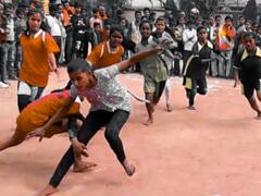 मिट्टी-कंकड में प्रैक्टिस कर रही कबड्डी खिलाड़ियों को मिलेगी मैट, विधायक अशोक डोगरा ने की यह घोषणा