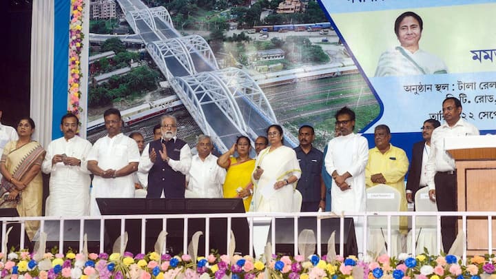 নতুন টালা ব্রিজ চালু হওয়ায়, অবশেষে যানজটের যন্ত্রণা থেকে রেহাই মিলবে বলে আশাবাদী নিত্যযাত্রীরা।