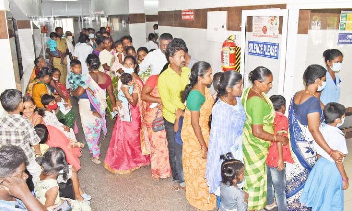 Trichy : பெரம்பலூர், அரியலூரில் நடந்த சிறப்பு முகாம்கள்..! 124 பேருக்கு காய்ச்சல் பாதிப்பு கண்டுபிடிப்பு..!