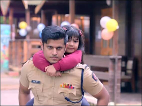 TV Shows TRP Report: 'अनुपमा' को पछाड़कर टीआरपी में 'तारक मेहता' शो बना नंबर वन, जानिए टॉप 10 हिट टीवी शोज TV Shows TRP Report: 'अनुपमा' को पछाड़कर टीआरपी में 'तारक मेहता' शो बना नंबर वन, जानिए टॉप 10 हिट टीवी शोज