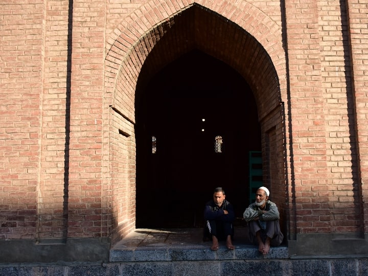 Srinagar Jamia Masjid Management Claimed Mosque was Closed 14 Friday this year Srinagar Jamia Masjid: इस साल 14 शुक्रवार बंद रही श्रीनगर की  ऐतिहासिक जामिया मस्जिद, प्रबंधन का दावा