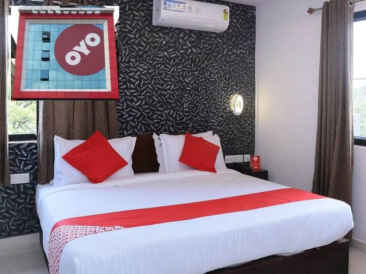 SoftBank Cuts Oyo’s Valuation To 2.7 billion Dollar Ahead Of Planned IPO - Reports SoftBank OYO Valuation: అయ్యో ఫాఫం ఓయో - ఐపీవో ముందు వాల్యుయేషన్‌ కట్‌