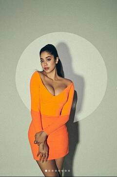 Jhanvi Kapoor: ਸ਼ਾਰਟ ਆਰੇਂਜ ਡੀਪਨੇਕ ਡਰੈੱਸ 'ਚ ਜਾਹਨਵੀ ਕਪੂਰ ਨੇ ਮਚਾਈ ਤਬਾਹੀ, ਕਿਲਰ ਲੁੱਕ ਦੇਖ ਕੇ ਪ੍ਰਸ਼ੰਸਕਾਂ ਨੇ ਕਿਹਾ 'ਸੁਪਰ ਸਟਨਿੰਗ'