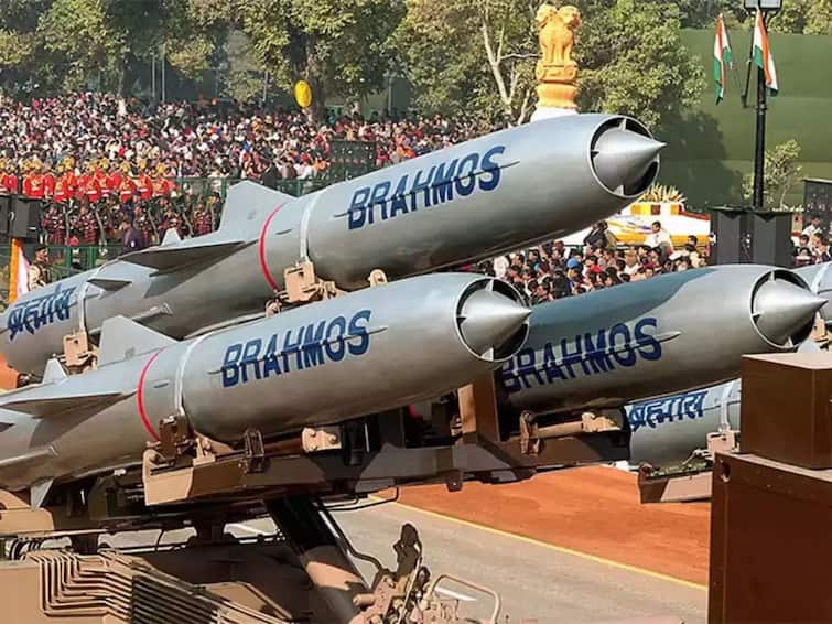 Indian Navy Places Orders For Over 200 BrahMos Supersonic Cruise Missiles For Rs 20,000 Cr