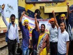 झारखंड: कुडमी जाति को ST में शामिल करने की मांग, प्रदर्शनकारियों ने किया रेल चक्का जाम