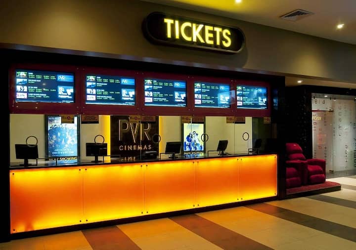 movie ticket price tax gst sgst tax free Movie Ticket: मूवी टिकट का पूरा गणित समझिए, टैक्स फ्री करने से कितनी कम हो जाती है कीमत