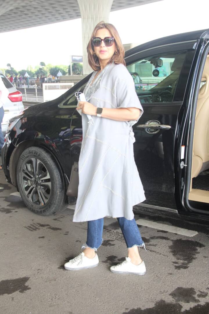 టాలీవుడ్ సూపర్ స్టార్ మహేష్ బాబు నటించిన ‘మురారి‘ సినిమాతో తెలుగు తెరకు పరిచయం అయ్యింది ఈ అందాల భామ.