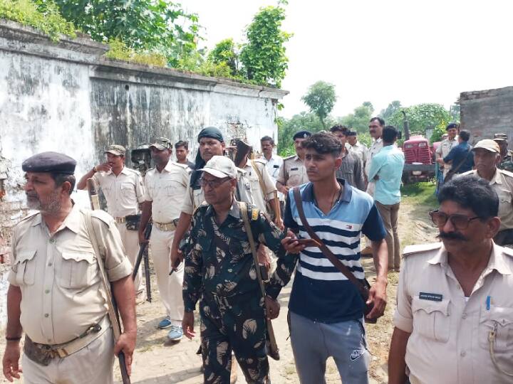 Gopalganj News: Former ward secretary murdered in Gopalganj Bihar ann Gopalganj News: गोपालगंज में पूर्व वार्ड सचिव की हत्या, मारकर धान के खेत में फेंका, भीड़ ने पुलिस पर किया हमला