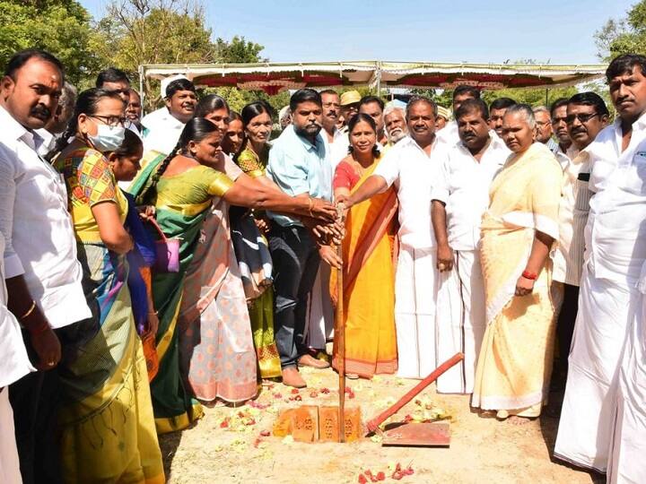 kicking the  brick?- DMK MP Senthilkumar Dispute over Sumanth Raman and police complaint MP Senthilkumar: பூஜை செங்கல்லை எட்டி உதைத்தாரா?- திமுக எம்.பி. மீதான சர்ச்சையும் அவரது விளக்கமும்..  