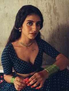 In Pics : प्रियाचा भन्नाट अन् हॉट ब्रायडल लूक व्हायरल; चाहते म्हणाले, क्लासच...