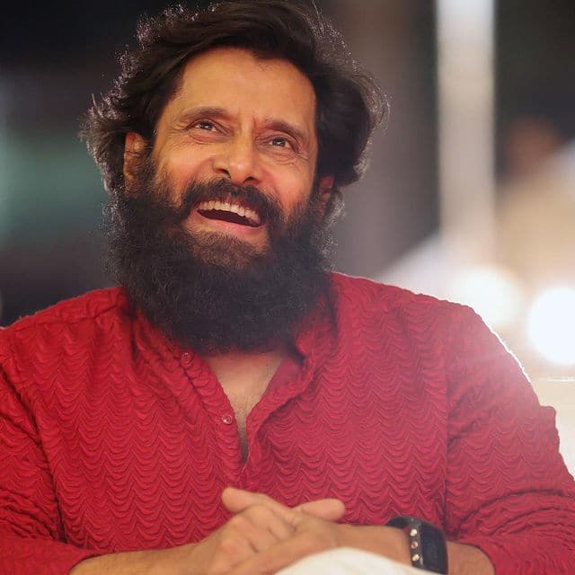 கீச்சு குரலா சொல் கவி அரசா சொல்